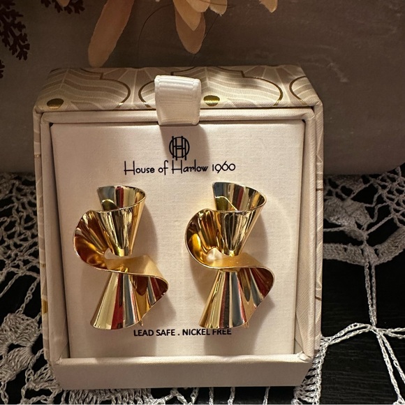House of Harlow 1960 Gold Tone Spiral statement earring - Picture 2 of 5